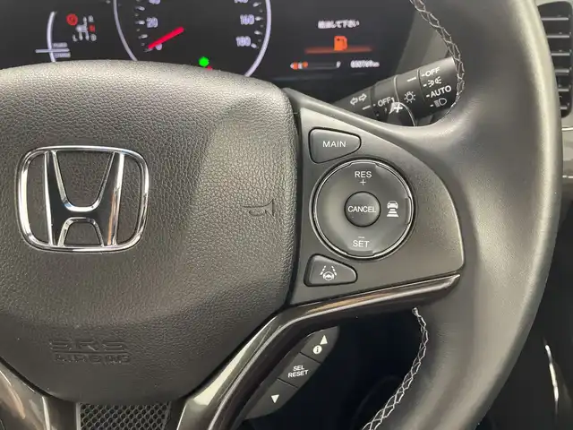 ホンダ ヴェゼル ハイブリッド RS ホンダセンシング 群馬県 2020(令2)年 3.1万km プラチナホワイトパール ８型ナビ　バックカメラ　ＥＴＣ　前後ドライブレコーダー　前席シートヒーター　アダプティブクルーズコント　ステアリングスイッチ　ＬＥＤヘッドライト　フォグライト　レーンキープアシスト　電格ミラー　禁煙車
