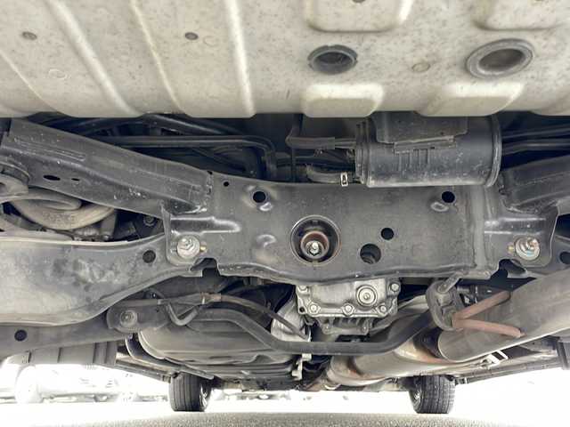 日産 エルグランド ライダー ブラックライン 新潟県 2012(平24)年 12.8万km ファントムブラック ４WD/メーカーオプションナビゲーション/アラウンドビューモニター/黒レザーシート/両側パワースライドドア/後席モニター/パワーバックドア/社外16インチarumiho/革巻きステアリング/ステアリングリモコン/オットマン/前席パワーシート/前席シートヒーター/横滑り防止装置/社外デジタルインナーミラー
