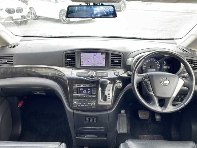 日産 エルグランド ライダー ブラックライン 新潟県 2012(平24)年 12.8万km ファントムブラック ４WD/メーカーオプションナビゲーション/アラウンドビューモニター/黒レザーシート/両側パワースライドドア/後席モニター/パワーバックドア/社外16インチarumiho/革巻きステアリング/ステアリングリモコン/オットマン/前席パワーシート/前席シートヒーター/横滑り防止装置/社外デジタルインナーミラー