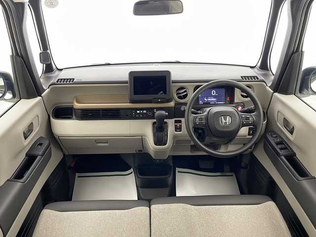 ホンダ Ｎ ＢＯＸ 宮崎県 2024(令6)年 0.8万km プラチナホワイトパール 禁煙車/ホンダセンシング/純正LEDオートライト/左側電動スライドドア/アダプティブクルーズコントロール/レーンディパーチャーアラート/クリアランスソナー/ウインカードアミラー/リアプライバシーガラス/オートエアコン/スマートキー/プッシュエンジンスタート/新車時保証書/取扱い説明書