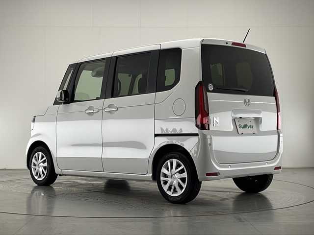 ホンダ Ｎ ＢＯＸ 宮崎県 2024(令6)年 0.8万km プラチナホワイトパール 禁煙車/ホンダセンシング/純正LEDオートライト/左側電動スライドドア/アダプティブクルーズコントロール/レーンディパーチャーアラート/クリアランスソナー/ウインカードアミラー/リアプライバシーガラス/オートエアコン/スマートキー/プッシュエンジンスタート/新車時保証書/取扱い説明書