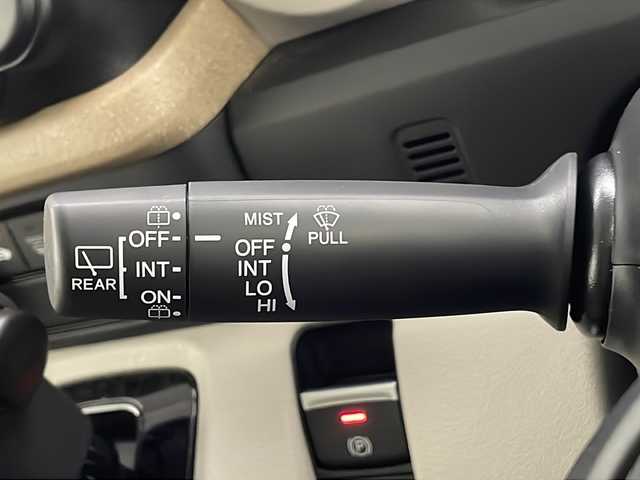 ホンダ Ｎ ＢＯＸ 宮崎県 2024(令6)年 0.8万km プラチナホワイトパール 禁煙車/ホンダセンシング/純正LEDオートライト/左側電動スライドドア/アダプティブクルーズコントロール/レーンディパーチャーアラート/クリアランスソナー/ウインカードアミラー/リアプライバシーガラス/オートエアコン/スマートキー/プッシュエンジンスタート/新車時保証書/取扱い説明書