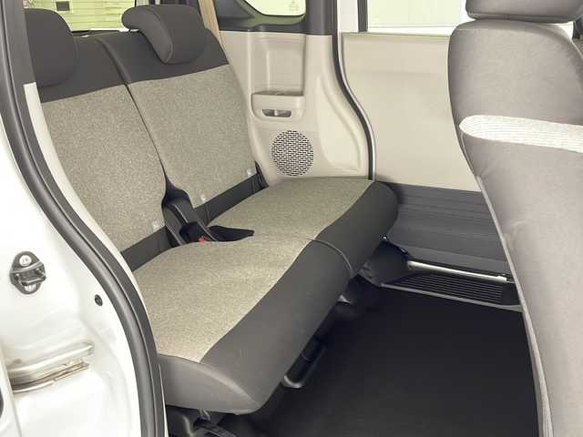 ホンダ Ｎ ＢＯＸ 宮崎県 2024(令6)年 0.8万km プラチナホワイトパール 禁煙車/ホンダセンシング/純正LEDオートライト/左側電動スライドドア/アダプティブクルーズコントロール/レーンディパーチャーアラート/クリアランスソナー/ウインカードアミラー/リアプライバシーガラス/オートエアコン/スマートキー/プッシュエンジンスタート/新車時保証書/取扱い説明書