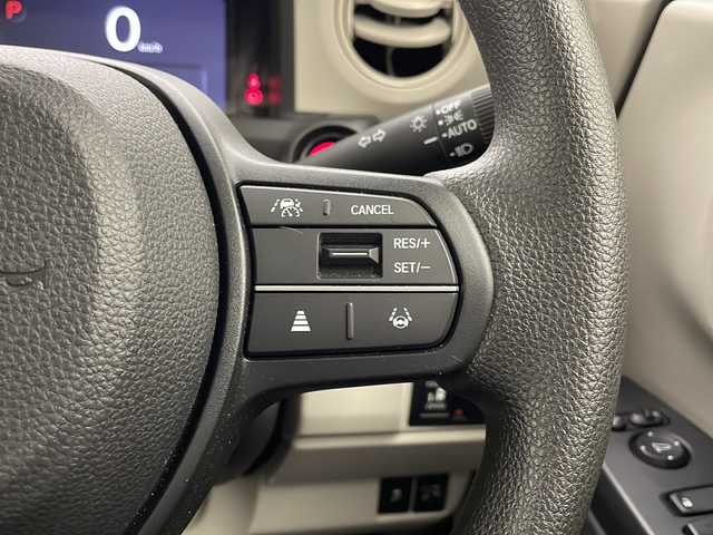 ホンダ Ｎ ＢＯＸ 宮崎県 2024(令6)年 0.8万km プラチナホワイトパール 禁煙車/ホンダセンシング/純正LEDオートライト/左側電動スライドドア/アダプティブクルーズコントロール/レーンディパーチャーアラート/クリアランスソナー/ウインカードアミラー/リアプライバシーガラス/オートエアコン/スマートキー/プッシュエンジンスタート/新車時保証書/取扱い説明書