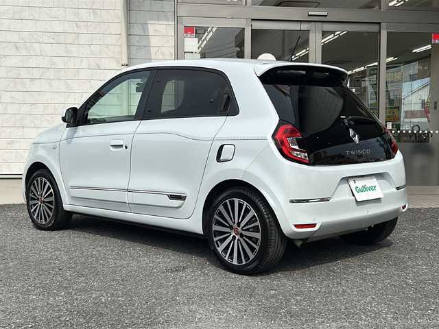 ルノー トゥインゴ シグネチャー 埼玉県 2021(令3)年 5.2万km パール 限定50台 ブラン クオーツM/～専用装備～/ブルー内装トリム（ダッシュボード、エアコンベゼル）/専用レザー調×ファブリックコンビシート/ブルーステッチインテリア/専用キッキングプレート/専用サイドストライプ/ボディ同色サイドプロテクションモール（シグネチャーロゴ入り）/16インチアロイホイール/コーナリングランプ機能付フロントフォグランプ/プライバシーガラス/前席シートヒーター/サブウーハー/リアシート下収納ネット/～～～～～～～/ETC/前後ドラレコ/レーンアシスト/USB/FM/AM/BT/スマホミラーリング/純正フロア/Aストップ/Pアシスト/オートライト/保証書/取説/カラーコード　QNY