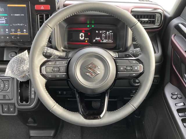 スズキ スペーシア カスタム HYBRID XS ターボ 佐賀県 2025(令7)年 0.1千km ピュアホワイトP メーカーオプション9インチナビ/全方位カメラ/両側パワースライドドア/デュアルセンサーブレーキサポート/レーンディパーチャーアラート/アダプティブクルーズコントロール/オートハイビーム/ヘッドアップディスプレイ/電動パーキングブレーキ/オートブレーキホールド/ハーフレザーシート/シートヒーター/アイドリングストップ/ステアリングリモコン/パドルシフト/ステアリングヒーター/プッシュスタート/キーレスエントリー/LEDヘッドライト/フォグライト/純正アルミホイール