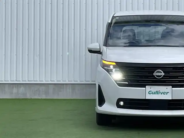 日産 セレナ e－パワー XV 香川県 2023(令5)年 3.3万km プリズムホワイト 純正メモリーナビ/→AM/FM/Bluetooth/フルセグTV/全方位カメラ/ブラインドスポットモニター/デジタルインナーミラー/両側パワースライドドア/レーンキープアシスト/プロパイロット/衝突軽減ブレーキ/ETC/ドライブレコーダー/LEDヘッドライト/コーナーセンサー/プッシュスタート/スマートキー/革巻きステアリング/社外16インチアルミホイール/純正フロアマット