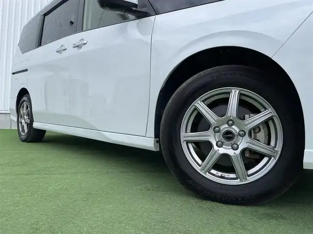 日産 セレナ e－パワー XV 香川県 2023(令5)年 3.3万km プリズムホワイト 純正メモリーナビ/→AM/FM/Bluetooth/フルセグTV/全方位カメラ/ブラインドスポットモニター/デジタルインナーミラー/両側パワースライドドア/レーンキープアシスト/プロパイロット/衝突軽減ブレーキ/ETC/ドライブレコーダー/LEDヘッドライト/コーナーセンサー/プッシュスタート/スマートキー/革巻きステアリング/社外16インチアルミホイール/純正フロアマット