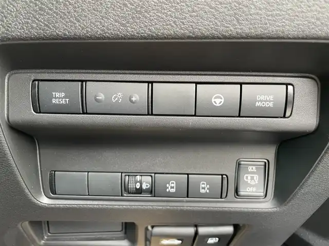日産 セレナ e－パワー XV 香川県 2023(令5)年 3.3万km プリズムホワイト 純正メモリーナビ/→AM/FM/Bluetooth/フルセグTV/全方位カメラ/ブラインドスポットモニター/デジタルインナーミラー/両側パワースライドドア/レーンキープアシスト/プロパイロット/衝突軽減ブレーキ/ETC/ドライブレコーダー/LEDヘッドライト/コーナーセンサー/プッシュスタート/スマートキー/革巻きステアリング/社外16インチアルミホイール/純正フロアマット