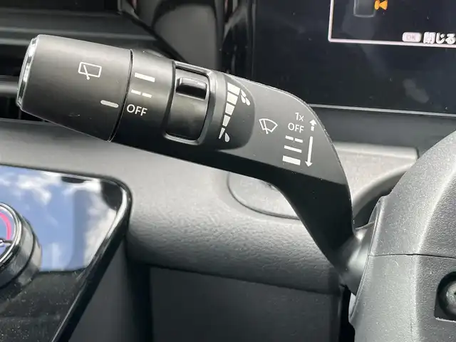 日産 セレナ e－パワー XV 香川県 2023(令5)年 3.3万km プリズムホワイト 純正メモリーナビ/→AM/FM/Bluetooth/フルセグTV/全方位カメラ/ブラインドスポットモニター/デジタルインナーミラー/両側パワースライドドア/レーンキープアシスト/プロパイロット/衝突軽減ブレーキ/ETC/ドライブレコーダー/LEDヘッドライト/コーナーセンサー/プッシュスタート/スマートキー/革巻きステアリング/社外16インチアルミホイール/純正フロアマット