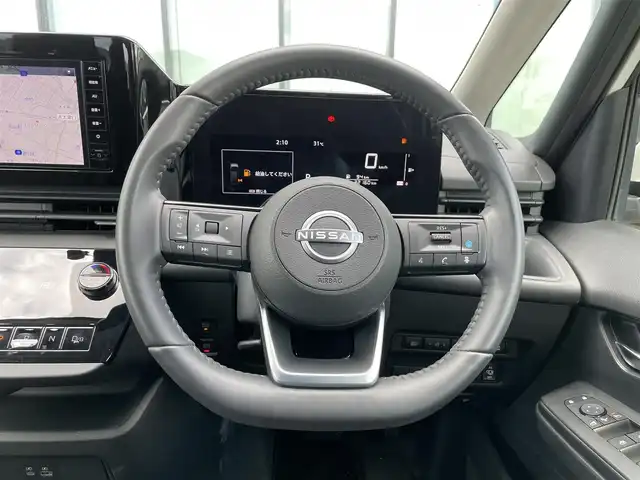 日産 セレナ e－パワー XV 香川県 2023(令5)年 3.3万km プリズムホワイト 純正メモリーナビ/→AM/FM/Bluetooth/フルセグTV/全方位カメラ/ブラインドスポットモニター/デジタルインナーミラー/両側パワースライドドア/レーンキープアシスト/プロパイロット/衝突軽減ブレーキ/ETC/ドライブレコーダー/LEDヘッドライト/コーナーセンサー/プッシュスタート/スマートキー/革巻きステアリング/社外16インチアルミホイール/純正フロアマット