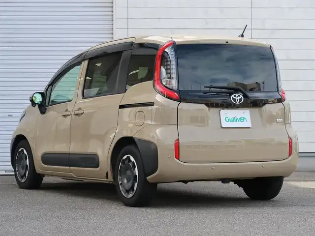トヨタ シエンタ ハイブリッド Z 石川県 2023(令5)年 2.7万km ベージュ プリクラッシセーフティ/BSM/レーダークルーズコントロール/ドライブレコーダー/ワンオーナー/両側パワースライドドア/シートヒーター/ステアリングヒーター/オートハイビーム