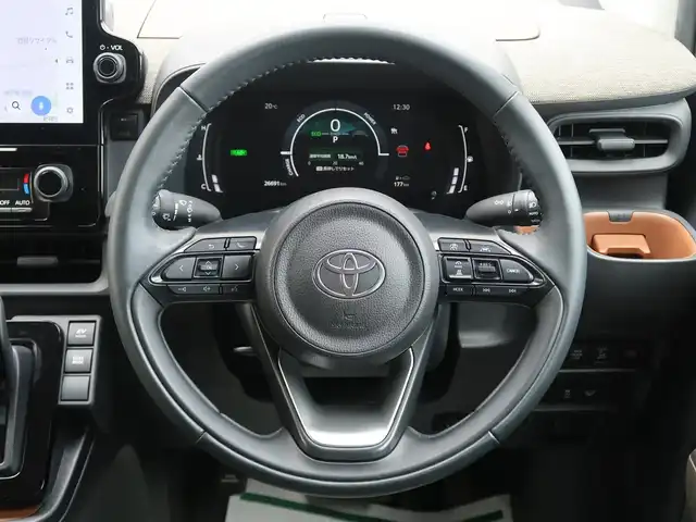 トヨタ シエンタ ハイブリッド Z 石川県 2023(令5)年 2.7万km ベージュ プリクラッシセーフティ/BSM/レーダークルーズコントロール/ドライブレコーダー/ワンオーナー/両側パワースライドドア/シートヒーター/ステアリングヒーター/オートハイビーム