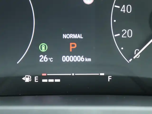 ホンダ ヴェゼル ハイブリッド e:HEV Z PLaYパッケージ 神奈川県 2025(令7)年 0.1千km プレミアムサンライトホワイトパール 登録済未使用車/Honda SENSING/ブラインドスポットインフォメーション/アダプティブドライビングビーム(ADB)/後退出庫サポート/Honda CONNECTディスプレー＋ETC2.0車載器＋ワイヤレス充電器/運転席助手席シートヒーター/ハンズフリーアクセスパワーテールゲート(予約クローズ機能付)/ツートンルーフ/LEDシーケンシャルターンシグナルランプ/マルチビューカメラシステム＋プレミアムオーディオ/18インチアルミホイール/コンビシート/本革巻きステアリング/保証書/取説、ナビ説/スペアスマートキー