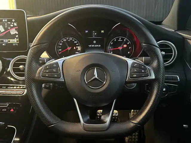 メルセデス・ベンツ Ｃ１８０ ローレウスエディション 福岡県 2018(平30)年 2.8万km ダイヤモンドホワイト レーダーセーフティパッケージ/アダプティブクルーズコントロール/ブラインドスポットモニター/レーンキープアシスト/アクティブセーフティブレーキ/純正ナビ/フルセグTV/Bluetooth/バックカメラ　/黒革シート/前席シートヒーター/LEDライト/オートハイビーム/アンビエントライト　/ステアリングスイッチ　/キーレスゴー　/純正ドライブレコーダー/純正アルミホイール　/ETC/取扱説明書/保証書/スペアキー×1
