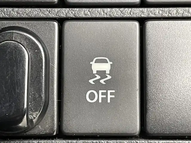 スズキ アルト ワークス 群馬県 2021(令3)年 1.9万km ピュアホワイトP ＨＫＳマフラー　ＴＥＩＮ車高調　クスコタワーバー　純正部品車載　純レカロシート　パドルシフト　エンジンスターター　衝突軽減　スマートキー　プッシュスタート　キセノン　Ｆフォグ　Ｒソナー　４ＷＤ　禁煙車