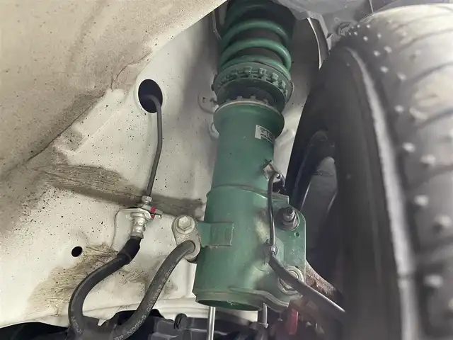 スズキ アルト ワークス 群馬県 2021(令3)年 1.9万km ピュアホワイトP ＨＫＳマフラー　ＴＥＩＮ車高調　クスコタワーバー　純正部品車載　純レカロシート　パドルシフト　エンジンスターター　衝突軽減　スマートキー　プッシュスタート　キセノン　Ｆフォグ　Ｒソナー　４ＷＤ　禁煙車