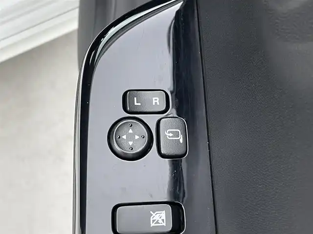 スズキ アルト ワークス 群馬県 2021(令3)年 1.9万km ピュアホワイトP ＨＫＳマフラー　ＴＥＩＮ車高調　クスコタワーバー　純正部品車載　純レカロシート　パドルシフト　エンジンスターター　衝突軽減　スマートキー　プッシュスタート　キセノン　Ｆフォグ　Ｒソナー　４ＷＤ　禁煙車