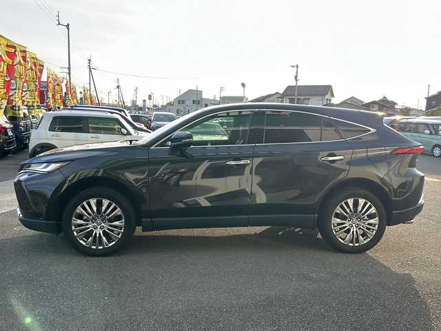 トヨタ ハリアー ハイブリッド Z レザーパッケージ 香川県 2020(令2)年 5.4万km プレシャスブラックパール 純正T-Connect SDナビ/　(フルセグ/BT/Miracast)/JBLプレミアムサウンドシステム/パノラミックビューモニター/ヘッドアップディスプレイ/ブラインドスポットモニター/サンルーフ/パワーバックドア/パワーシート/シートヒーター/エアシート/コーナーセンサー/ステアリングヒーター/ETC/ドライブレコーダー