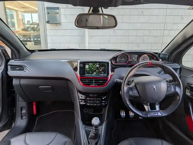 プジョー ２０８ GTi 埼玉県 2015(平27)年 4.4万km ガンＭ WORKマイスター18インチ/アイバッハダウンサス/メモリナビ/Bluetoothオーディオ/クルーズコントロール/ドアバイザー/ETC/HIDヘッドライト/純正ホイール17インチ×スタッドレス4本あり