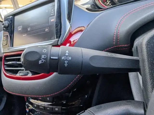 プジョー ２０８ GTi 埼玉県 2015(平27)年 4.4万km ガンＭ WORKマイスター18インチ/アイバッハダウンサス/メモリナビ/Bluetoothオーディオ/クルーズコントロール/ドアバイザー/ETC/HIDヘッドライト/純正ホイール17インチ×スタッドレス4本あり