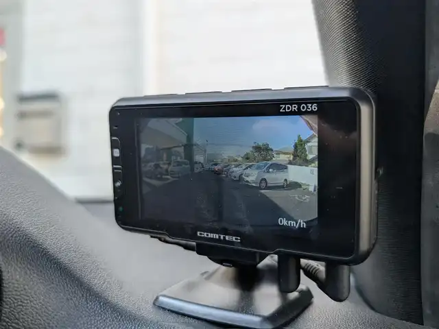 プジョー ２０８ GTi 埼玉県 2015(平27)年 4.4万km ガンＭ WORKマイスター18インチ/アイバッハダウンサス/メモリナビ/Bluetoothオーディオ/クルーズコントロール/ドアバイザー/ETC/HIDヘッドライト/純正ホイール17インチ×スタッドレス4本あり