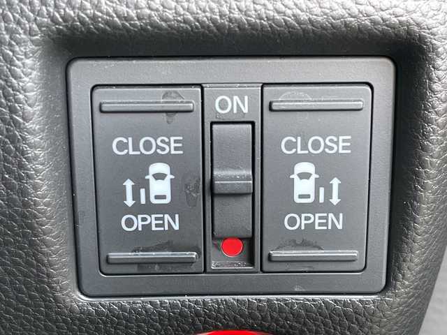 ホンダ Ｎ ＢＯＸ カスタム G L ターボ ホンダセンシング 福岡県 2017(平29)年 9万km シャイニンググレーM KENWOODナビ/（Bluetooth/TV/CD/DVD/AM/FM）/バックカメラ/両側パワースライドドア/前方ドライブレコーダー/ETC/レーダークルーズコントロール/プラズマクラスター/純正15インチアルミホイール/横滑り防止装置/車線逸脱警報/衝突軽減ブレーキ/LEDヘッドライト/純正フロアマット/スマートキー/プッシュスタート/ISOFIX