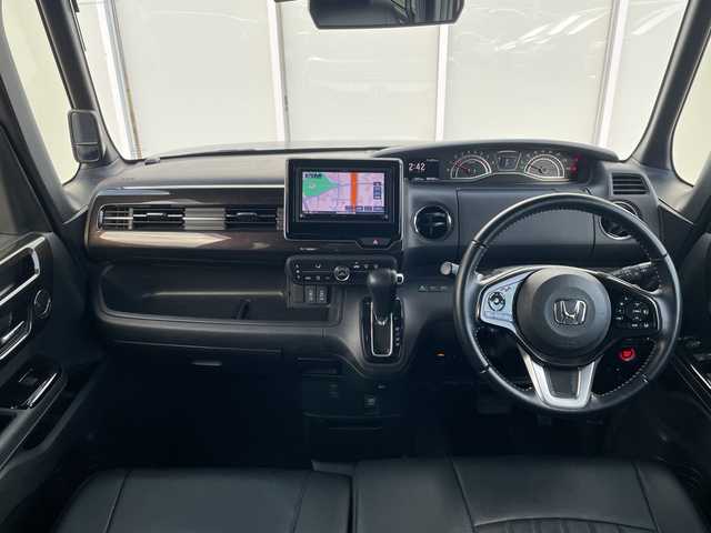 ホンダ Ｎ ＢＯＸ カスタム G L ターボ ホンダセンシング 福岡県 2017(平29)年 9万km シャイニンググレーM KENWOODナビ/（Bluetooth/TV/CD/DVD/AM/FM）/バックカメラ/両側パワースライドドア/前方ドライブレコーダー/ETC/レーダークルーズコントロール/プラズマクラスター/純正15インチアルミホイール/横滑り防止装置/車線逸脱警報/衝突軽減ブレーキ/LEDヘッドライト/純正フロアマット/スマートキー/プッシュスタート/ISOFIX