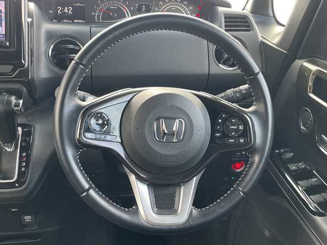 ホンダ Ｎ ＢＯＸ カスタム G L ターボ ホンダセンシング 福岡県 2017(平29)年 9万km シャイニンググレーM KENWOODナビ/（Bluetooth/TV/CD/DVD/AM/FM）/バックカメラ/両側パワースライドドア/前方ドライブレコーダー/ETC/レーダークルーズコントロール/プラズマクラスター/純正15インチアルミホイール/横滑り防止装置/車線逸脱警報/衝突軽減ブレーキ/LEDヘッドライト/純正フロアマット/スマートキー/プッシュスタート/ISOFIX