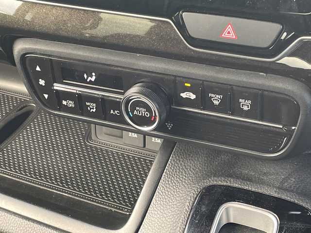 ホンダ Ｎ ＢＯＸ カスタム G L ターボ ホンダセンシング 福岡県 2017(平29)年 9万km シャイニンググレーM KENWOODナビ/（Bluetooth/TV/CD/DVD/AM/FM）/バックカメラ/両側パワースライドドア/前方ドライブレコーダー/ETC/レーダークルーズコントロール/プラズマクラスター/純正15インチアルミホイール/横滑り防止装置/車線逸脱警報/衝突軽減ブレーキ/LEDヘッドライト/純正フロアマット/スマートキー/プッシュスタート/ISOFIX