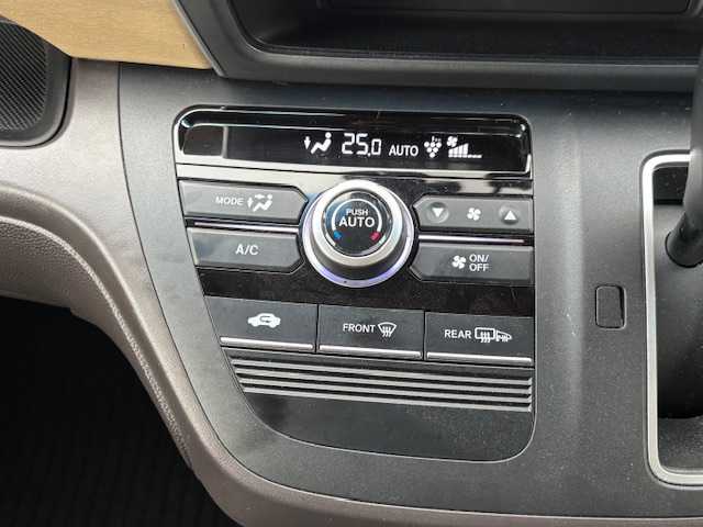 ホンダ フリード G ホンダセンシング 宮城県 2019(平31)年 5.4万km ブルーホライゾンM 登録時走行距離53836km/純正SDナビ/ワンセグTV・CD・DVD・AM・FM・Bluetooth・iPod/両側パワースライドドア/車線逸脱警告/ETC/横滑り防止装置/アイドリングストップ/プッシュスタート/3列シート/フルフラットシート/レーダークルーズコントロール/ステアリングスイッチ/スマホホルダー/純正アルミホイール/ドアバイザー/純正LEDヘッドライト