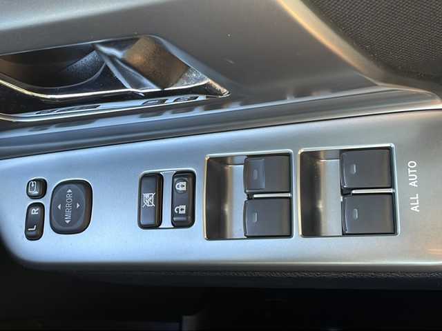 トヨタ ヴォクシー ZS 煌Z 静岡県 2013(平25)年 4.3万km アイスチタニウムマイカメタリック /純正ナビ/地デジTV//純正CD/DVD/Bluetooth//バックカメラ//両側パワースライドドア//ビルトインETC//スマートキー//純正16インチAW//パドルシフト//ディスチャージ//保証書//取説