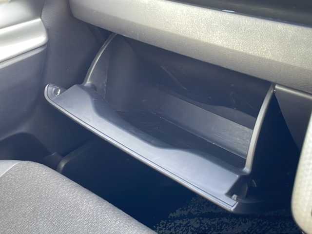 トヨタ ヴォクシー ZS 煌Z 静岡県 2013(平25)年 4.3万km アイスチタニウムマイカメタリック /純正ナビ/地デジTV//純正CD/DVD/Bluetooth//バックカメラ//両側パワースライドドア//ビルトインETC//スマートキー//純正16インチAW//パドルシフト//ディスチャージ//保証書//取説