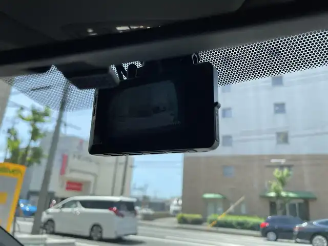 トヨタ シエンタ G 東京都 2016(平28)年 1.9万km シルバーM 登録時走行18250km/ワンオーナー/純正メモリーナビ・フルセグTV/バックカメラ/モデリスタフロントバンパー/両側パワースライドドア/ビルトインETC/前後ドライブレコーダー/スマートキー/H29.30.31.R3.6年記録簿/保証書・取説/スペアキー