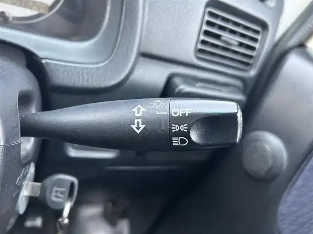 ホンダ バモス L ローダウン 島根県 2008(平20)年 9.9万km プレミアムホワイトパール フルタイム４ＷＤ/社外オーディオ　（カロッツェリア DEH-330）/（ＣＤ/ＡＵＸ/AM・FM）/13インチ純正アルミホイール/両側スライドドア/純正フロアマット/ドアバイザー/フォグランプ