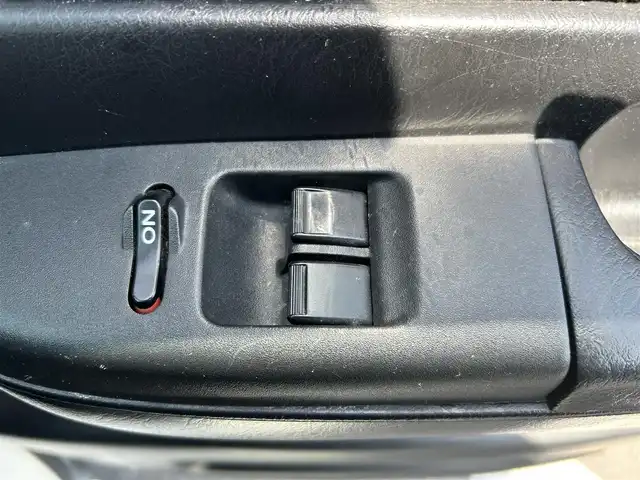 ホンダ バモス L ローダウン 島根県 2008(平20)年 9.9万km プレミアムホワイトパール フルタイム４ＷＤ/社外オーディオ　（カロッツェリア DEH-330）/（ＣＤ/ＡＵＸ/AM・FM）/13インチ純正アルミホイール/両側スライドドア/純正フロアマット/ドアバイザー/フォグランプ