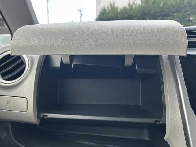 日産 デイズ X 島根県 2018(平30)年 5.4万km スターリングシルバーM 純正CDオーディオ　/前方ドライブレコーダー　/衝突軽減ブレーキ　/アイドリングストップ　/横滑り防止装置　/前後コーナーセンサー　/スマートキー　/プッシュスタート　/社外14インチアルミホイール　/純正フロアマット