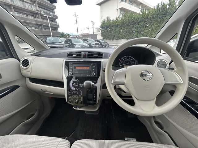 日産 デイズ X 島根県 2018(平30)年 5.4万km スターリングシルバーM 純正CDオーディオ　/前方ドライブレコーダー　/衝突軽減ブレーキ　/アイドリングストップ　/横滑り防止装置　/前後コーナーセンサー　/スマートキー　/プッシュスタート　/社外14インチアルミホイール　/純正フロアマット