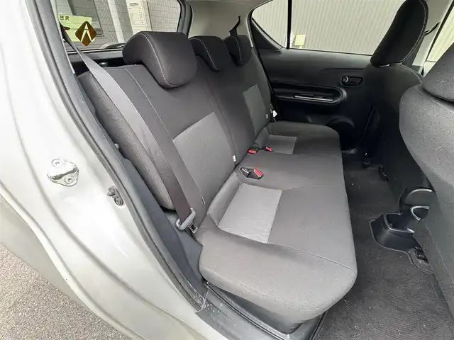 トヨタ アクア S スタイルブラック 滋賀県 2020(令2)年 2.4万km シルバーメタリック 禁煙車/純正ナビ/【Bluetooth/AM/FM】/バックカメラ/ETC/トヨタセーフティセンス/・プリクラッシュセーフティ/・レーンディパーチャーアラート/・オートマチックハイビーム/インテリジェントクリアランスソナー/スマートキー/ＬＥＤライト/オートライト/電動格納ミラー/ステアリングスイッチ