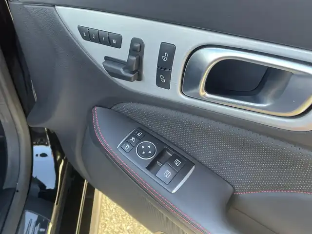 メルセデス・ベンツ ＳＬＫ２００ エクスクルーシブ 福島県 2015(平27)年 4.6万km オブシディアンブラック 純正ナビ/BT/フルセグTV/スマートキー/プッシュスタート/クルーズコントロール/ETC/アイドリングストップ/前方ドライブレコーダー/純正フロアマット/両席シートヒーター/レザーシート/ヘッドヒーター/パワーシート/シートメモリー/電格ミラー