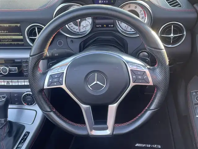 メルセデス・ベンツ ＳＬＫ２００ エクスクルーシブ 福島県 2015(平27)年 4.6万km オブシディアンブラック 純正ナビ/BT/フルセグTV/スマートキー/プッシュスタート/クルーズコントロール/ETC/アイドリングストップ/前方ドライブレコーダー/純正フロアマット/両席シートヒーター/レザーシート/ヘッドヒーター/パワーシート/シートメモリー/電格ミラー