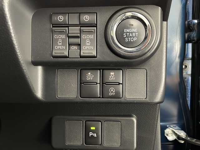 トヨタ ルーミー カスタムG 宮崎県 2021(令3)年 4.9万km レーザーブルークリスタルシャイン スマートアシスト３/〇衝突警報機能/〇衝突回避支援ブレーキ機能/〇ブレーキ制御付き誤発進抑制機能（前方・後方）/〇車線逸脱警報機能/〇ふらつき警報/〇路側逸脱警報/〇全車速追従機能付きACC（アダプティブクルーズコントロール）/〇オートハイビーム/〇先行車発進お知らせ機能/〇標識認識機能/純正7インチSDナビ/フルセグTV/CD/DVD/Bluetooth/バックカメラ/両側パワースライドドア/シートヒーター/LEDヘッドライト/ビルトインETC/電動パーキングブレーキ/オートホールド機能/アイドリングストップ/純正14インチAW/保証書/取扱説明書