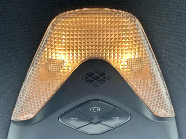 トヨタ Ｃ－ＨＲ S－T 道東・釧路十勝 2016(平28)年 9.9万km メタルストリームM ４WD/寒冷地仕様/社がいSDナビ/　フルセグTV/BT/AM/FM/CD/DVD/プリクラッシュセーフティ/レーダークルーズコントロール/レーンキープアシスト/ETC/MT付AT/ステアリングスイッチ/電子パーキング/ブレーキホールド/LEDヘッドライト/オートライト/オートハイビーム/ヘッドライトレベライザー/オートエアコン/オートリトラミラー/ウインカミラー/ワイパー熱線