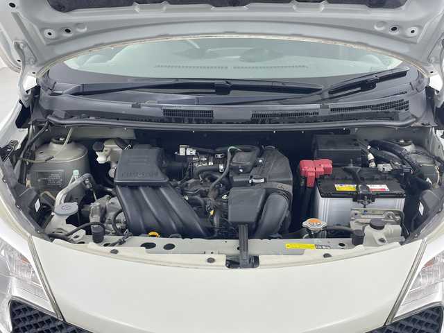 日産 ノート X 愛知県 2016(平28)年 4.6万km ブリリアントホワイトパール 純正ディーラーOPナビ（AM/FM/フルセグ/Bluetooth/CD）/衝突軽減ブレーキ/レーンキープアシスト/横滑り防止機能/アイドリングストップ/スマートキー/ETC/オートライト/電格ミラー/純正フロアマット/純正ホイールキャップ/スペアキー