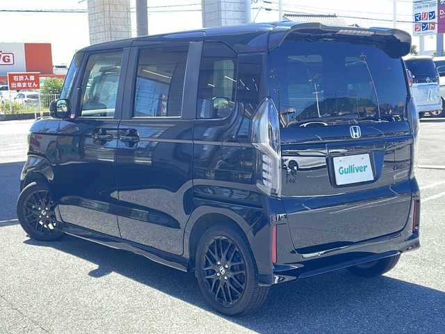 ホンダ Ｎ ＢＯＸ カスタム L ターボ スタイル+ブラック 山口県 2022(令4)年 1.9万km クリスタルブラックパール ｃｕｓｔｏｍ特別仕様車　/ＨｏｎｄａＳＥＮＳＩＮＧ/前後コーナーセンサー/車線逸脱警報/衝突軽減制動/Ｋｅｎｗｏｏｄフローティングナビゲーション/CD/DVD/HDMI/Wi-Fi/Bluetooth/フルセグTV/バックカメラ　/ハーフレザーシート　/前席シートヒーター　/LEDヘッドライト　/クルーズコントロール　/ステアリングスイッチ/オートライト/ETC