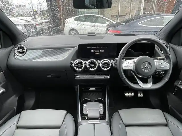 メルセデス・ベンツ Ｍ・ベンツ ＧＬＡ２００ｄ 4マチック AMGライン 鹿児島県 2021(令3)年 1.5万km 黒 AMGライン/純正メモリナビ/TV/BT/USB/ETC2.0/ドライブレコーダー(前後)/ヘッドアップディスプレイ/ワイヤレス充電/パドルシフト/全方位カメラ/アンビエントライト/アダプディブハイビームアシストプラス/レーダーセーフティーパッケージ/アクティブディスタンスディストニック/アクティブブラインドスポットアシスト/アクティブレーンキーピングアシスト/レザーシート/シートヒーター/メモリ付きパワーシート/パワーバックドア/LEDヘッドライト/オートライト/純正19インチAW