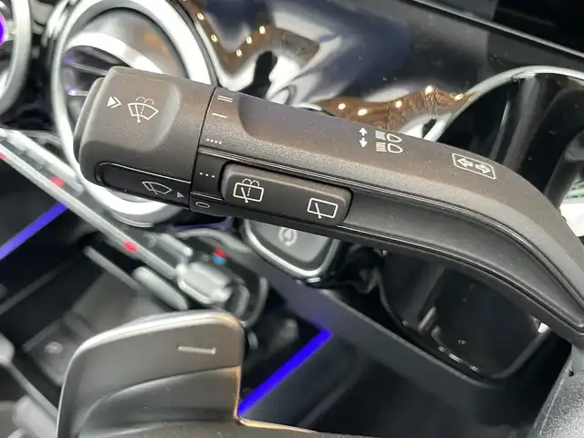 メルセデス・ベンツ Ｍ・ベンツ ＧＬＡ２００ｄ 4マチック AMGライン 鹿児島県 2021(令3)年 1.5万km 黒 AMGライン/純正メモリナビ/TV/BT/USB/ETC2.0/ドライブレコーダー(前後)/ヘッドアップディスプレイ/ワイヤレス充電/パドルシフト/全方位カメラ/アンビエントライト/アダプディブハイビームアシストプラス/レーダーセーフティーパッケージ/アクティブディスタンスディストニック/アクティブブラインドスポットアシスト/アクティブレーンキーピングアシスト/レザーシート/シートヒーター/メモリ付きパワーシート/パワーバックドア/LEDヘッドライト/オートライト/純正19インチAW