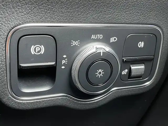 メルセデス・ベンツ Ｍ・ベンツ ＧＬＡ２００ｄ 4マチック AMGライン 鹿児島県 2021(令3)年 1.5万km 黒 AMGライン/純正メモリナビ/TV/BT/USB/ETC2.0/ドライブレコーダー(前後)/ヘッドアップディスプレイ/ワイヤレス充電/パドルシフト/全方位カメラ/アンビエントライト/アダプディブハイビームアシストプラス/レーダーセーフティーパッケージ/アクティブディスタンスディストニック/アクティブブラインドスポットアシスト/アクティブレーンキーピングアシスト/レザーシート/シートヒーター/メモリ付きパワーシート/パワーバックドア/LEDヘッドライト/オートライト/純正19インチAW