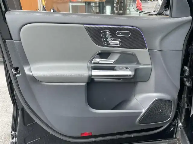 メルセデス・ベンツ Ｍ・ベンツ ＧＬＡ２００ｄ 4マチック AMGライン 鹿児島県 2021(令3)年 1.5万km 黒 AMGライン/純正メモリナビ/TV/BT/USB/ETC2.0/ドライブレコーダー(前後)/ヘッドアップディスプレイ/ワイヤレス充電/パドルシフト/全方位カメラ/アンビエントライト/アダプディブハイビームアシストプラス/レーダーセーフティーパッケージ/アクティブディスタンスディストニック/アクティブブラインドスポットアシスト/アクティブレーンキーピングアシスト/レザーシート/シートヒーター/メモリ付きパワーシート/パワーバックドア/LEDヘッドライト/オートライト/純正19インチAW