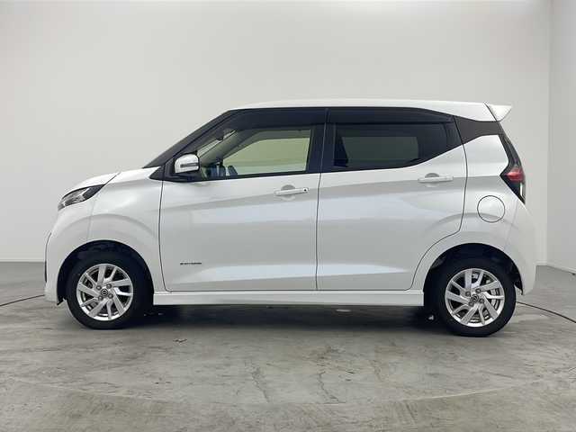 日産 デイズ HWS X プロパイロットED 福島県 2022(令4)年 2.7万km ホワイトパール /禁煙//純正9インチメモリナビ//AM/FM/CD/DVD/SD/USB/BT/フルセグTV//アラウンドビューモニター//前方ドライブレコーダー//純正14インチAW//プロパイロット//エマージェンシーブレーキ//車線逸脱防止支援システム//コーナーセンサー//前席シートヒーター//オートLEDライト//革巻きステアリング//ステアリングスイッチ//電動パーキングブレーキ//オートホールド//プッシュスタート//スマートキー//純正フロアマット//純正ドアバイザー
